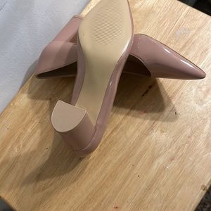 Joy In Love Ladies Pump Size 9